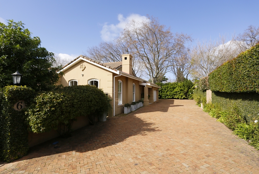 4 Bedroom Property for Sale in Constantia Western Cape